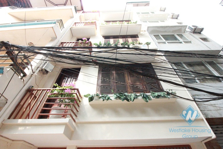 Newly renovated house with 05 bedrooms for rent in Xuan Dieu Street, Tay Ho, Hanoi.